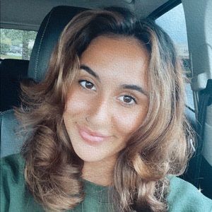 Meet your Posher, Isabella